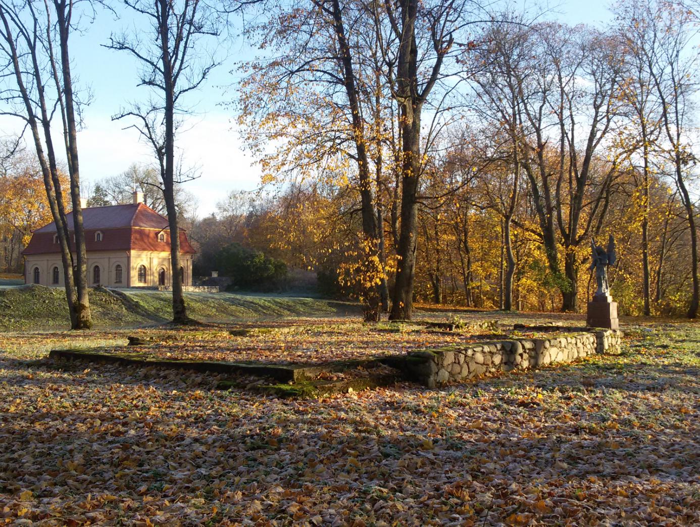 The temples of Lithuanian manors still keeping the secrets of the past 