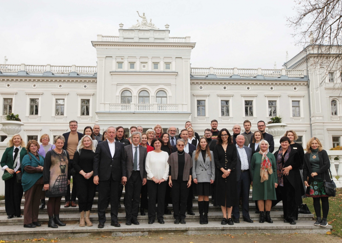 Konferencijos „Ryšių įtaka dvarams: amžių kelionė“ akimirkos